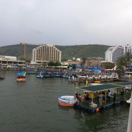 יחידת אירוח בבית ורדי Tiberias Bagian luar foto